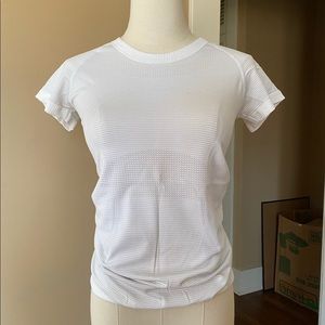LuluLemon Swiftly Tech Shirt